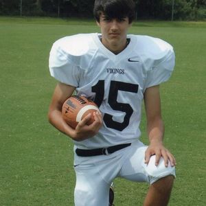 Meet your Posher, Levi